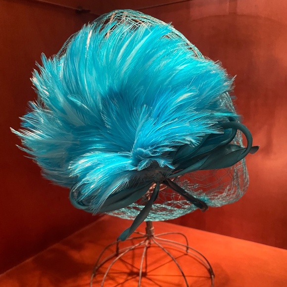 Cerulean Blue Feather Fascinator with Bow and Netting - Picture 1 of 6